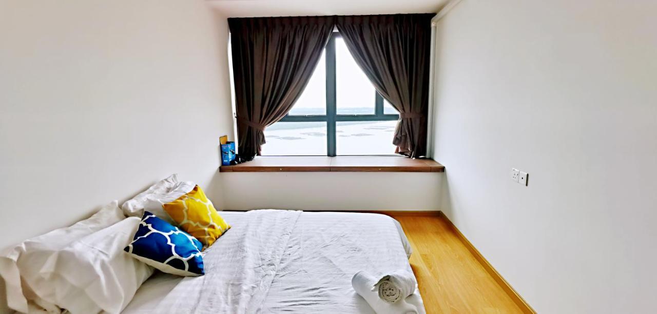 Апартаменты Superb Seaview Royal Strand Danga Bay Country Garden Джохор-Бару Экстерьер фото